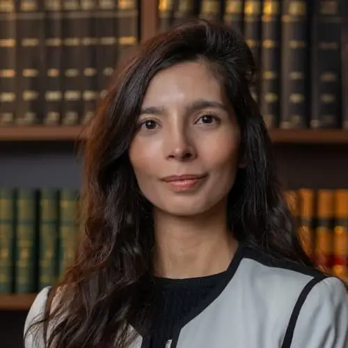 María Valentina Díaz es Asociada de Roldán Uribe & Álvarez Abogados